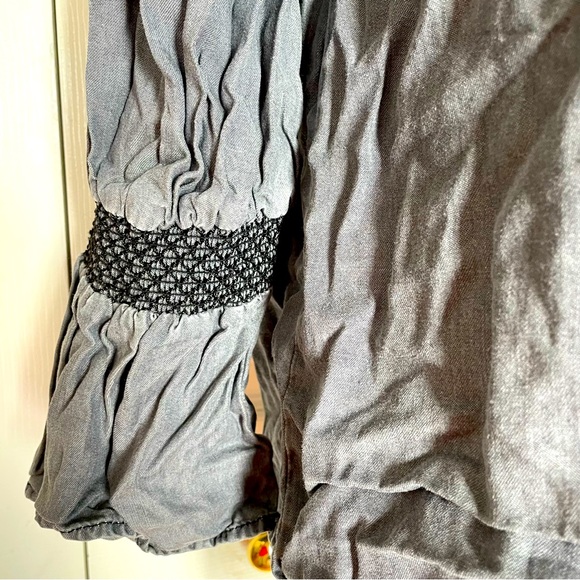 Black chambray denim top with smocked bell sleeves large. - Picture 3 of 8